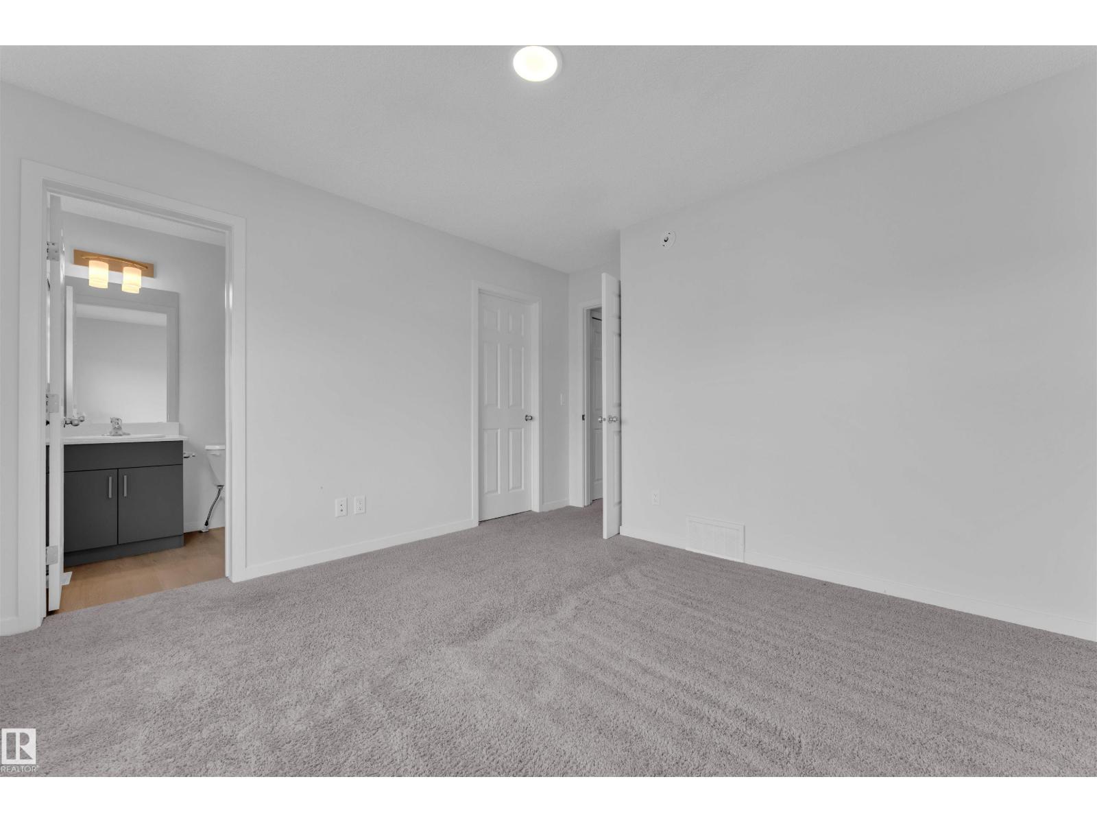 Photo 30 of 7129 46 A St, Beaumont AB