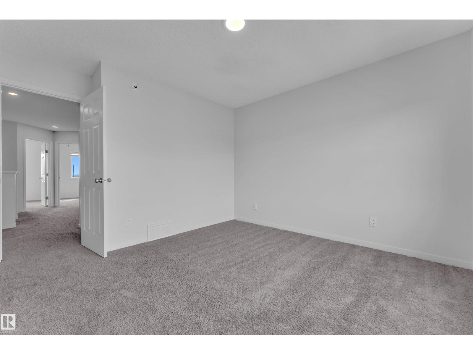 Photo 32 of 7129 46 A St, Beaumont AB