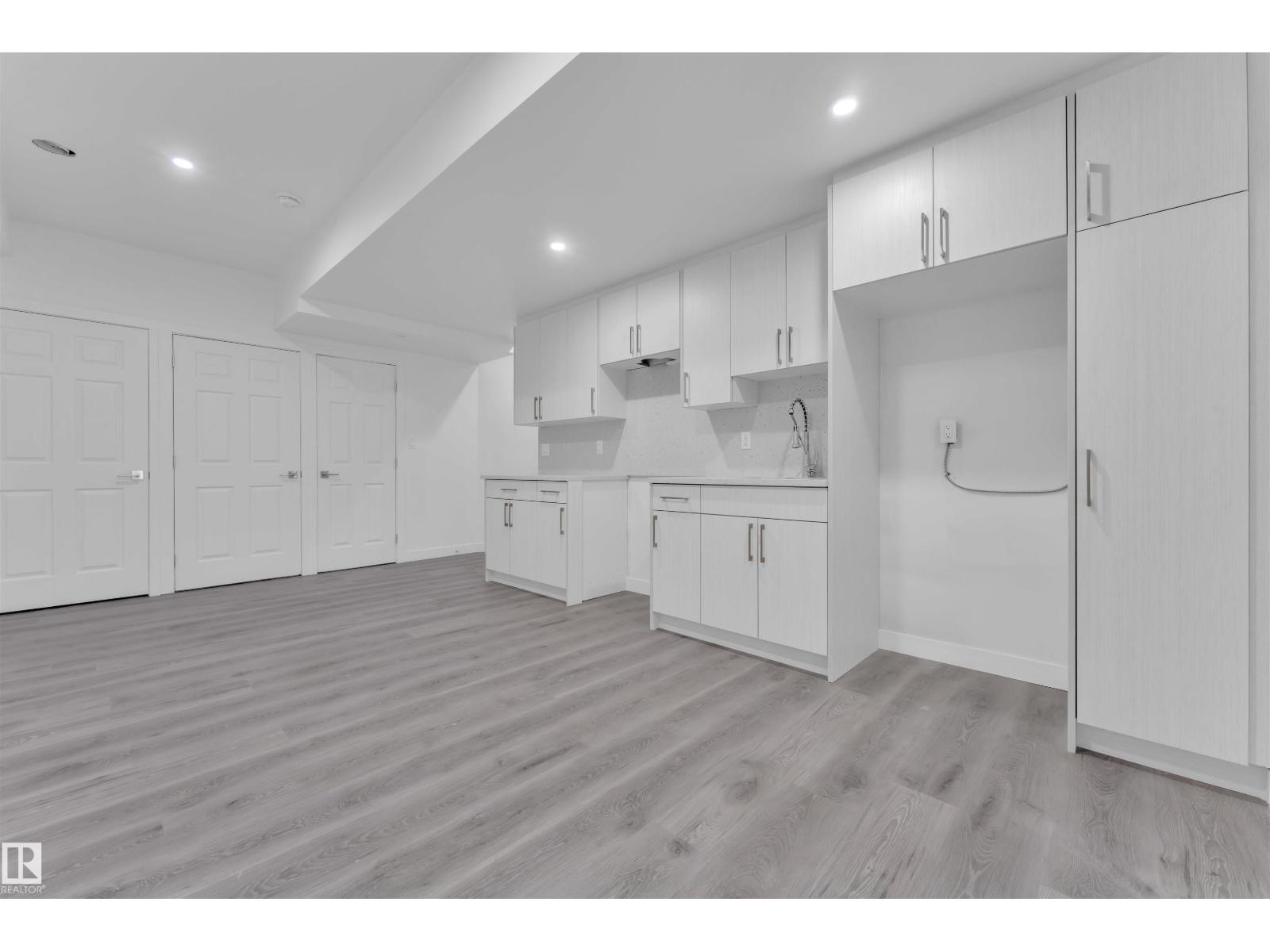 Photo 37 of 7129 46 A St, Beaumont AB