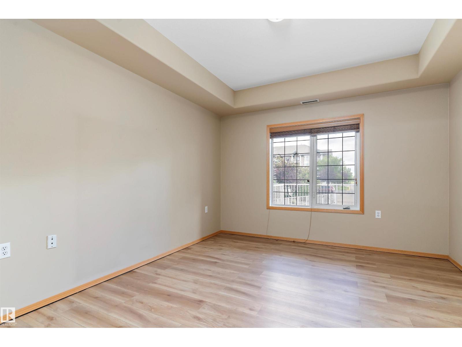 Photo 11 of 102 612 111 St Sw, Edmonton AB