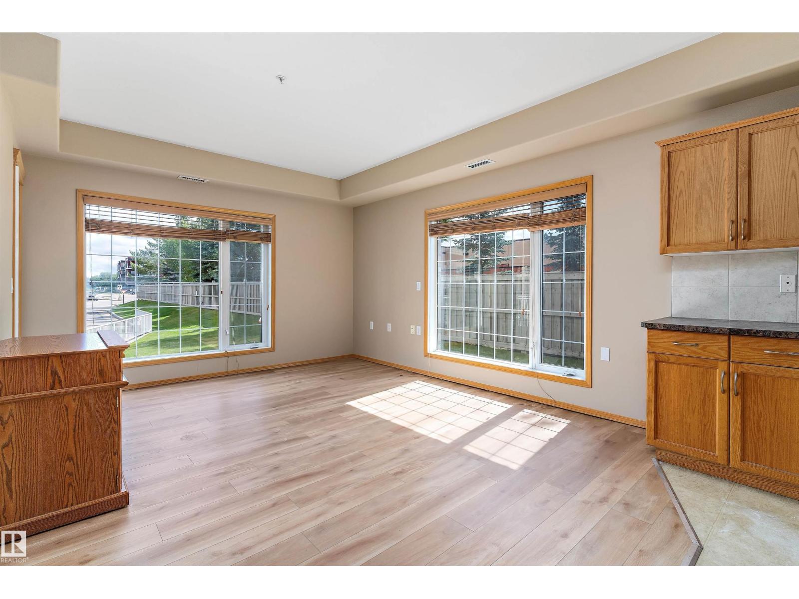 Photo 33 of 102 612 111 St Sw, Edmonton AB
