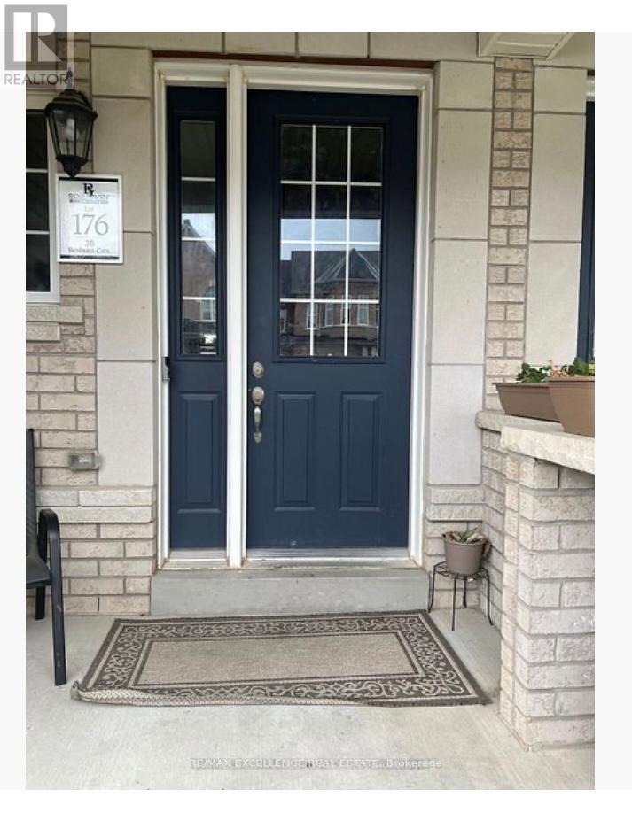 Photo 2 of 38 Benhurst Crescent, Brampton ON