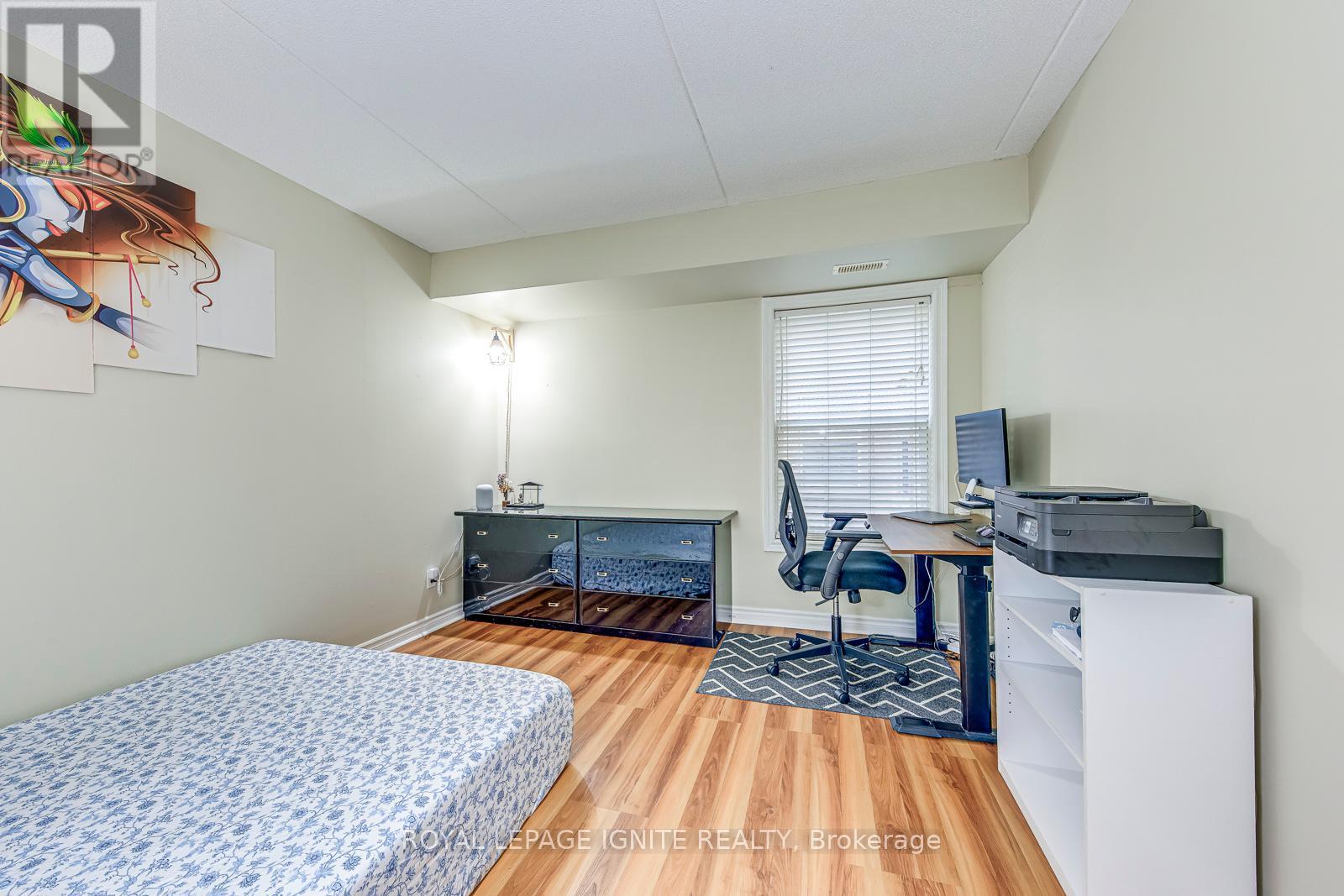 Photo 26 of 211 1820 Walkers Line, Burlington ON