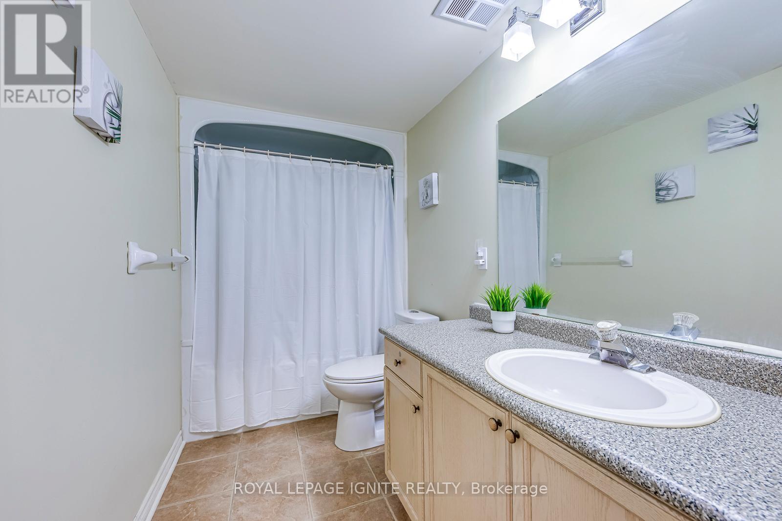 Photo 29 of 211 1820 Walkers Line, Burlington ON