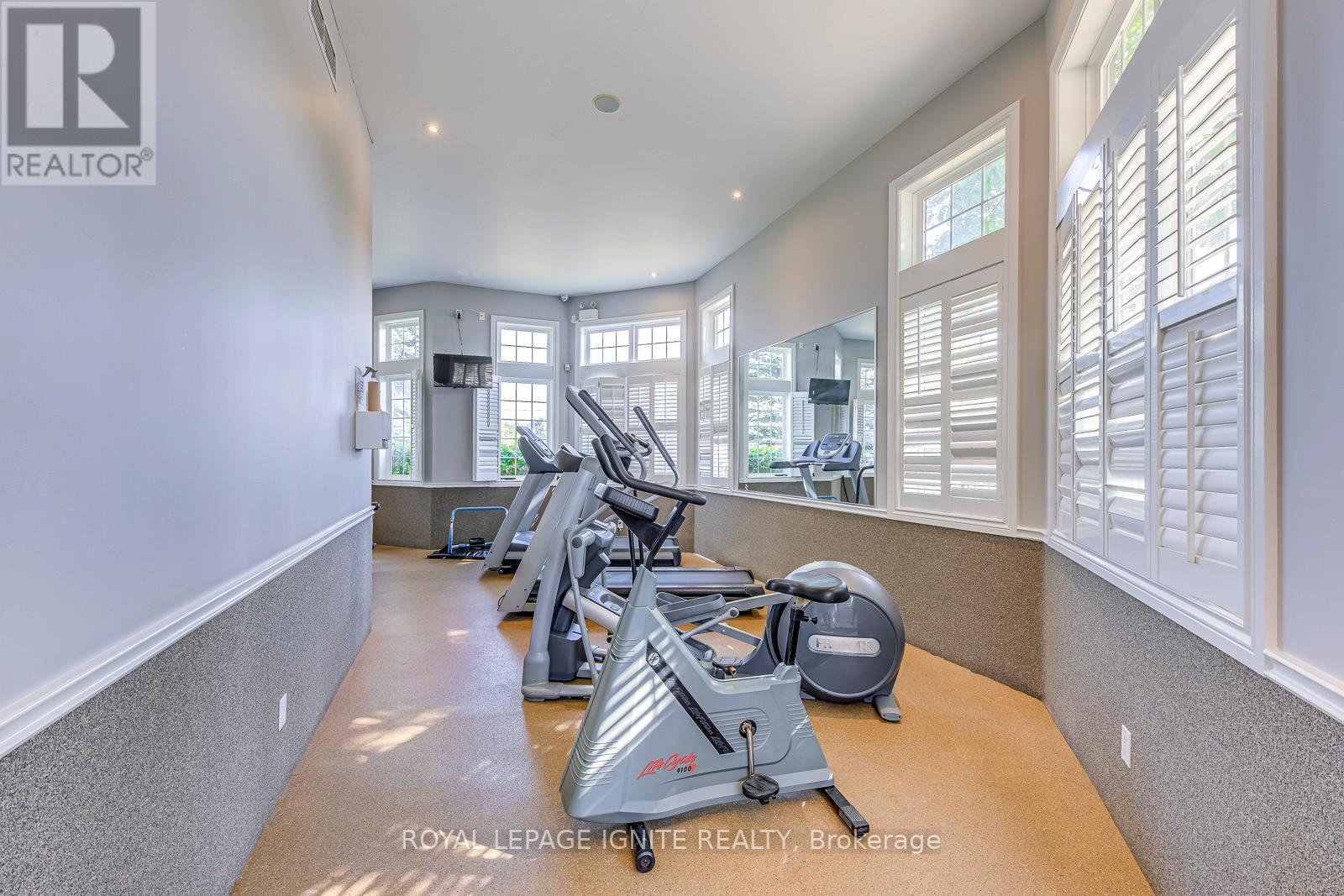 Photo 31 of 211 1820 Walkers Line, Burlington ON