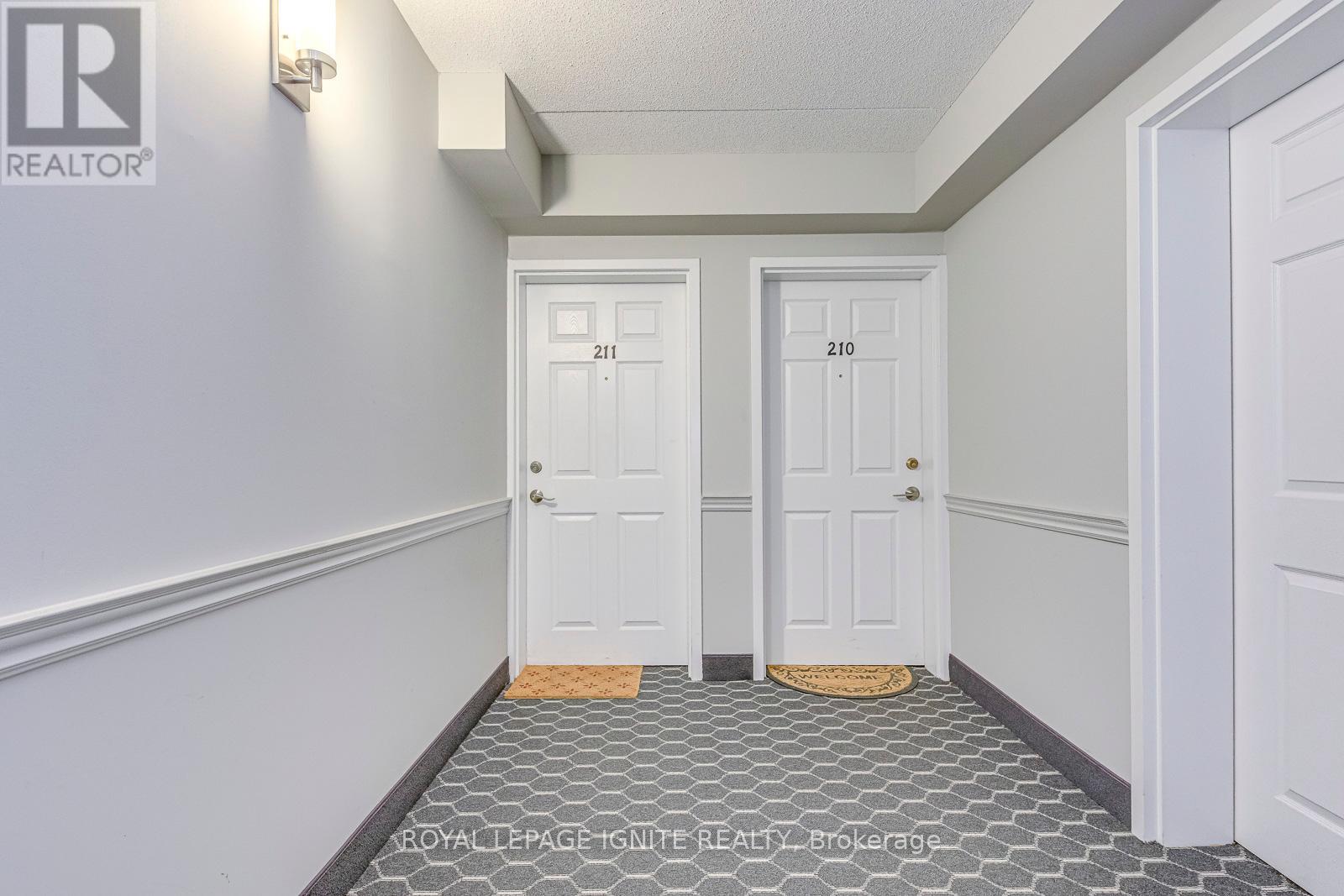 Photo 5 of 211 1820 Walkers Line, Burlington ON