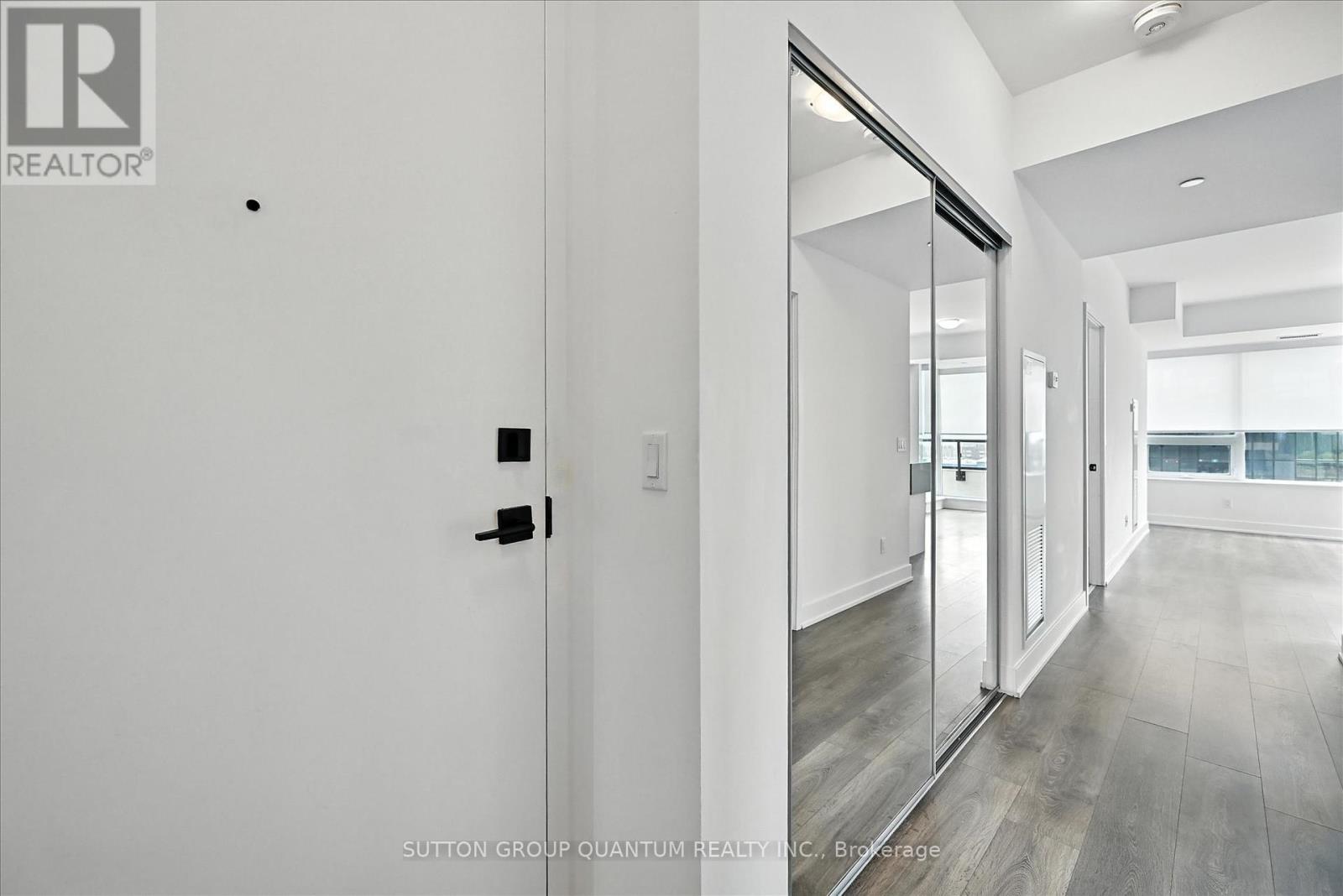 Photo 6 of 611 2489 Taunton Road, Oakville ON