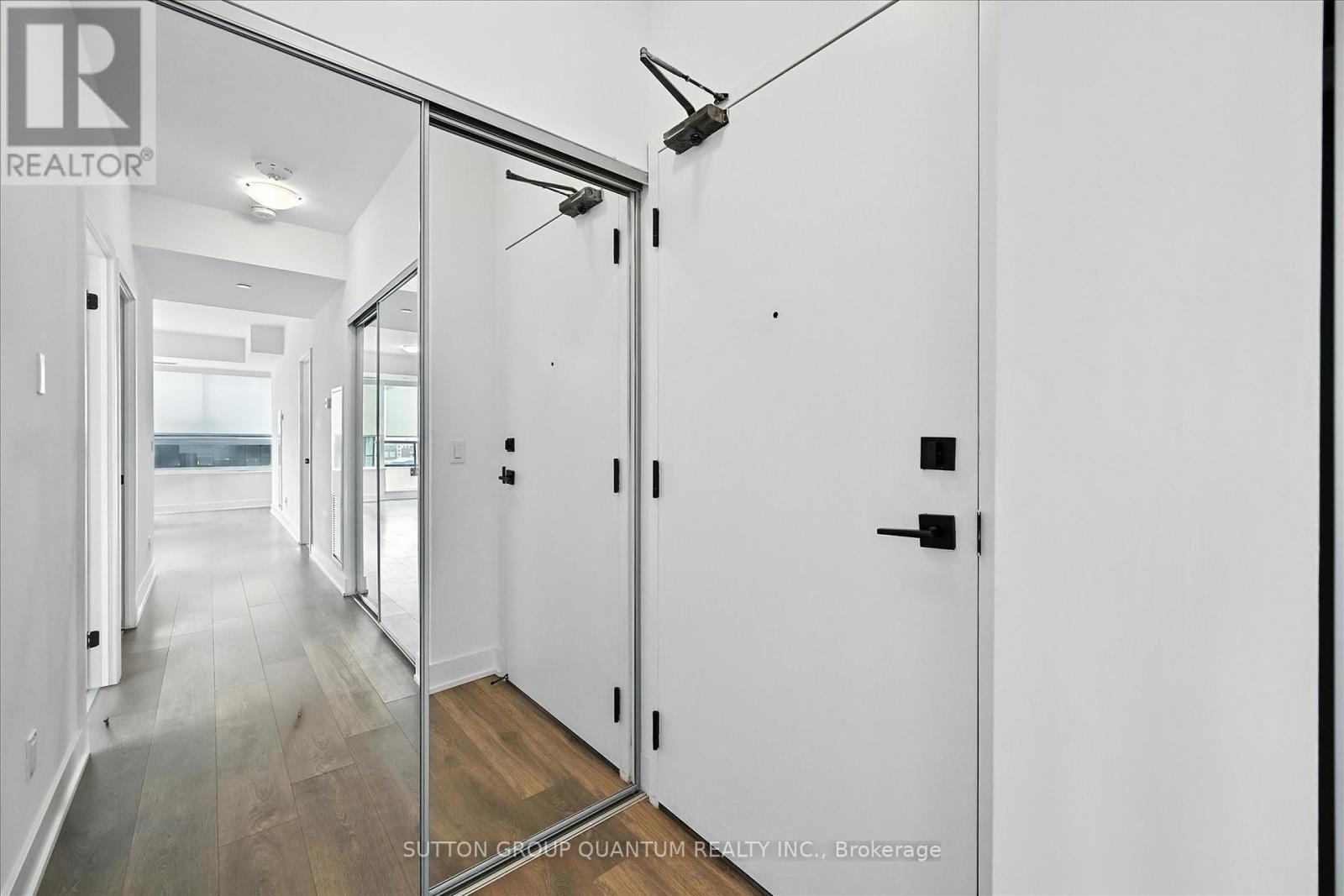 Photo 7 of 611 2489 Taunton Road, Oakville ON