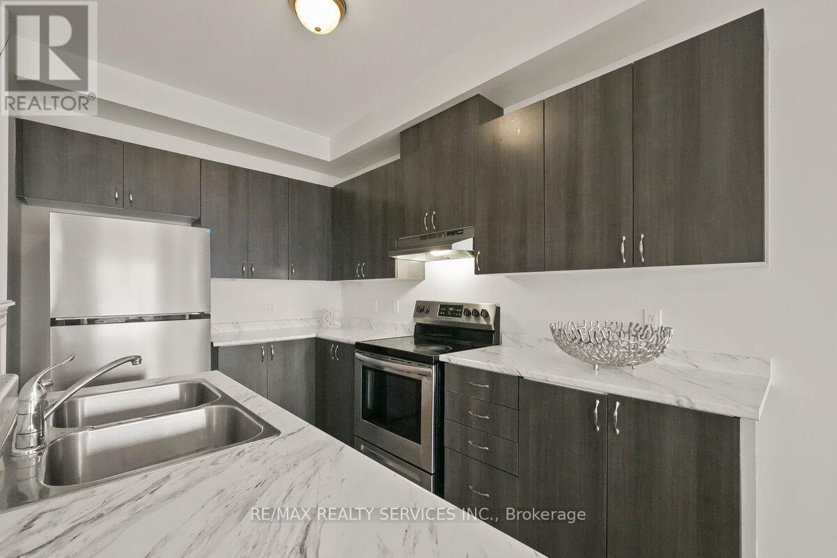 Photo 17 of 9 Phyllis Drive, Caledon ON