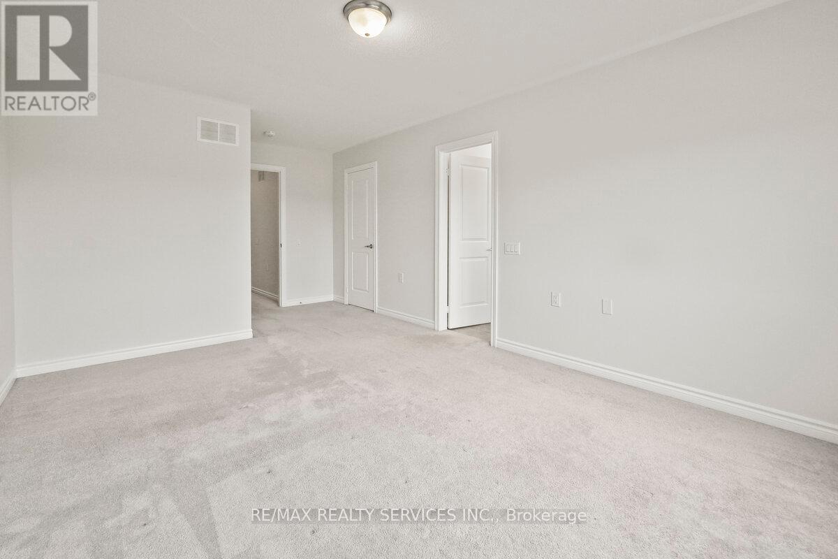 Photo 25 of 9 Phyllis Drive, Caledon ON