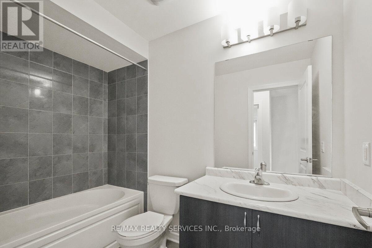 Photo 37 of 9 Phyllis Drive, Caledon ON