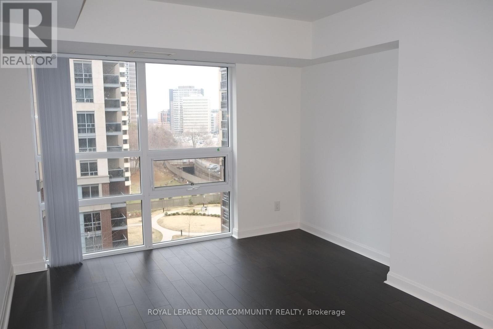 Photo 4 of 701 1 Michael Power Place, Toronto ON
