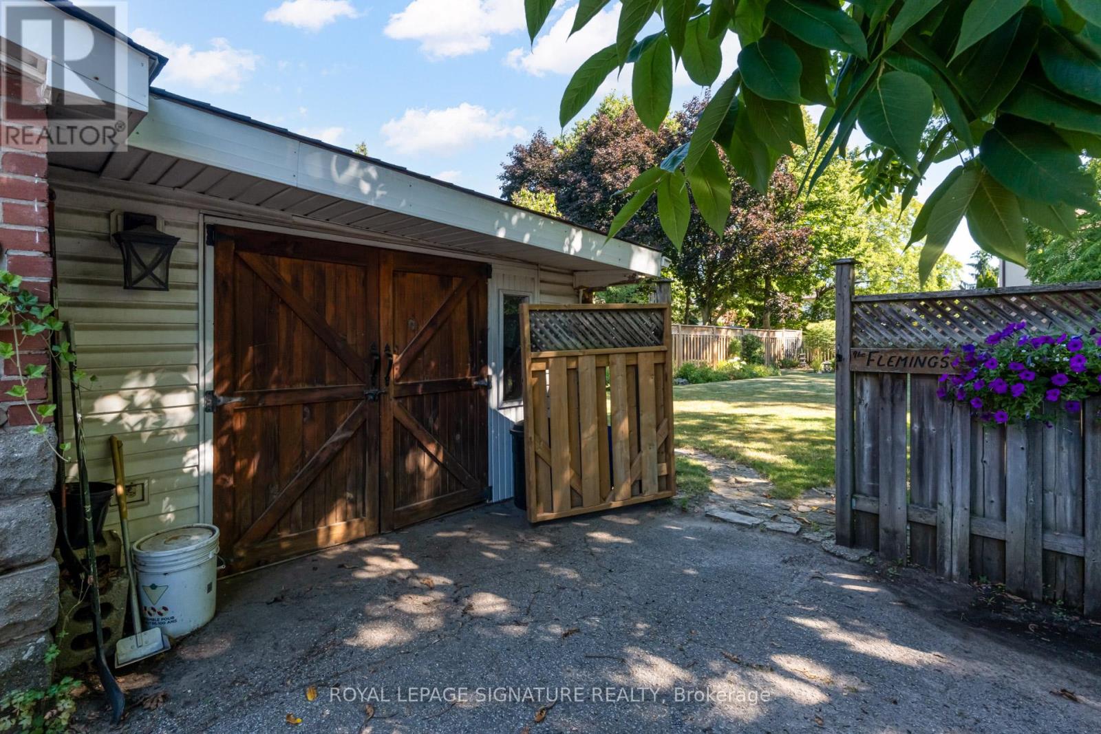 Photo 27 of 755 Maple Avenue, Burlington ON