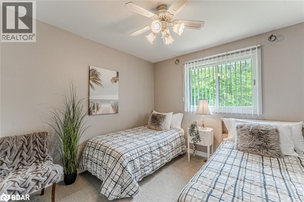 Photo 18 of 102 Tudhope Boulevard, Oromedonte ON