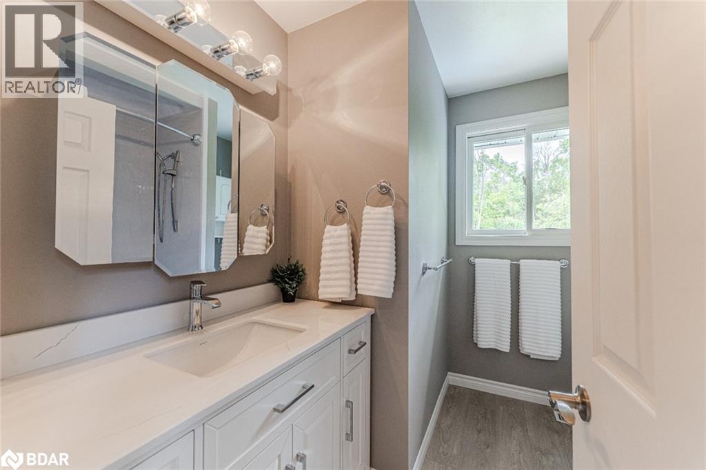 Photo 19 of 102 Tudhope Boulevard, Oromedonte ON