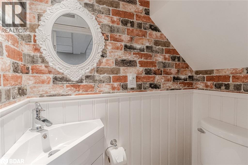 Photo 22 of 102 Tudhope Boulevard, Oromedonte ON