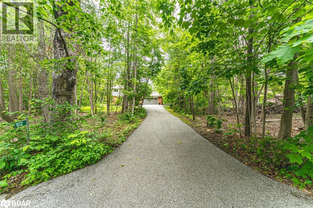 Photo 32 of 102 Tudhope Boulevard, Oromedonte ON