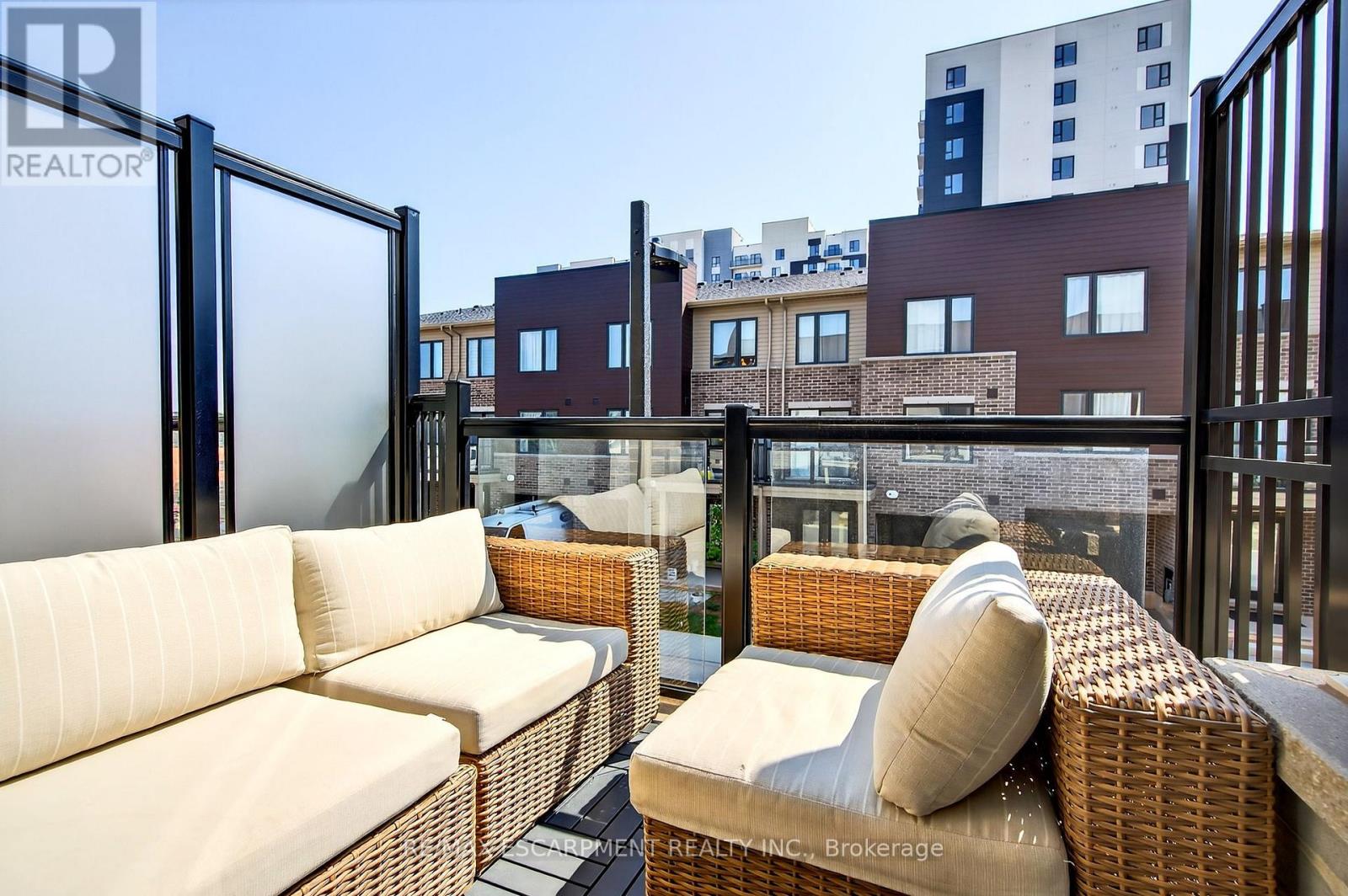 Photo 19 of 27 Dryden Lane, Hamilton ON