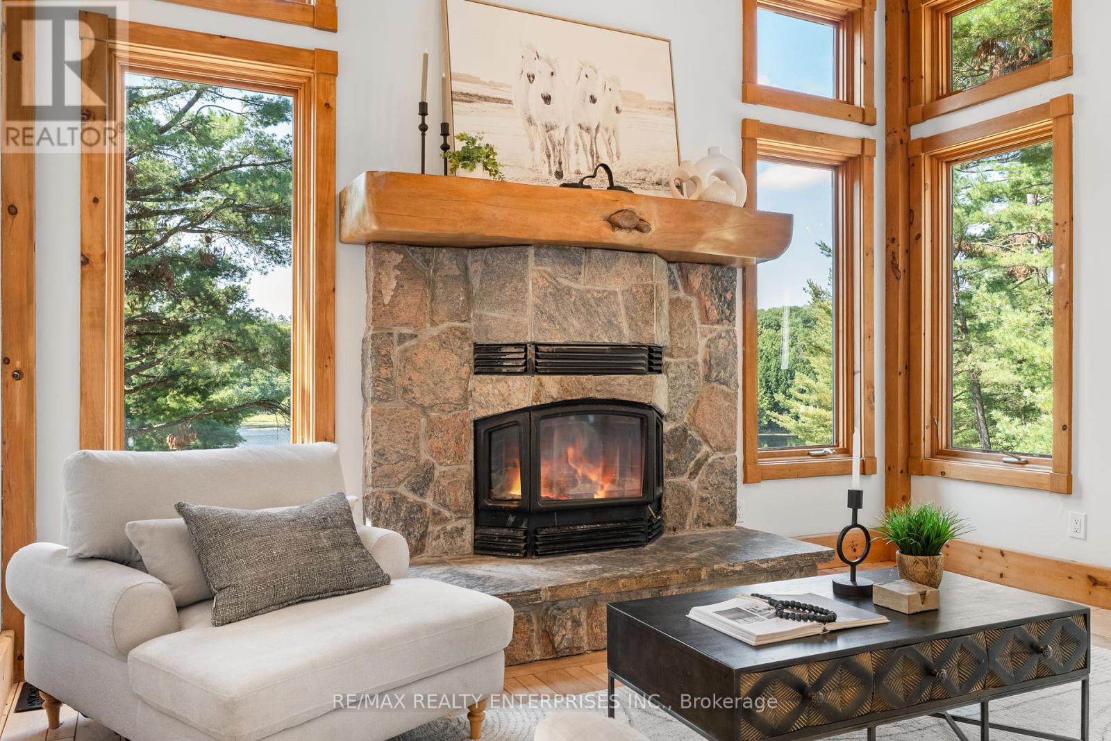 Photo 8 of 49 Estates Drive, Muskoka Lakes ON