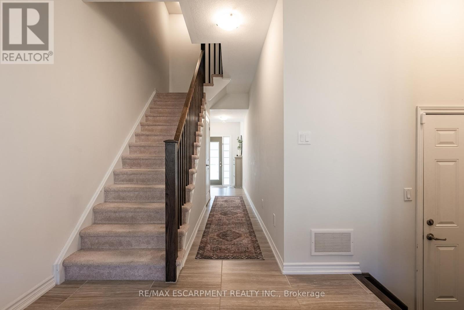 Photo 10 of 108 Borers Creek Circle, Hamilton ON