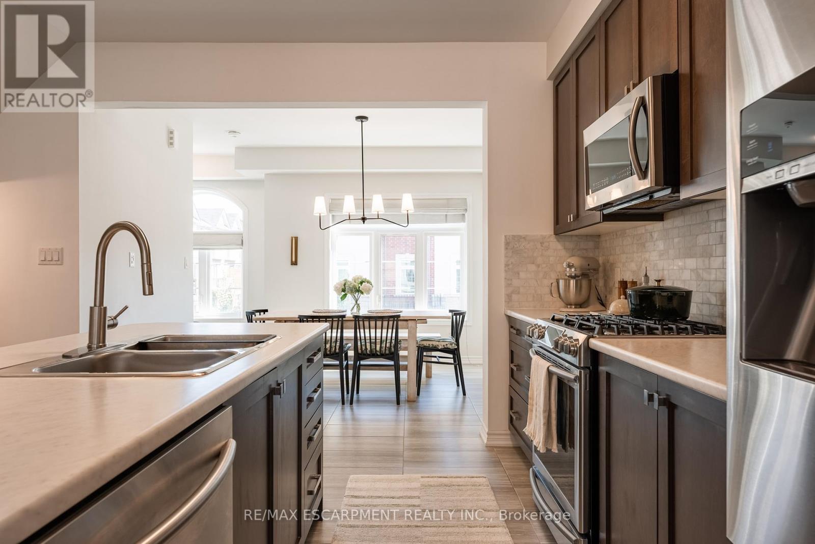 Photo 18 of 108 Borers Creek Circle, Hamilton ON