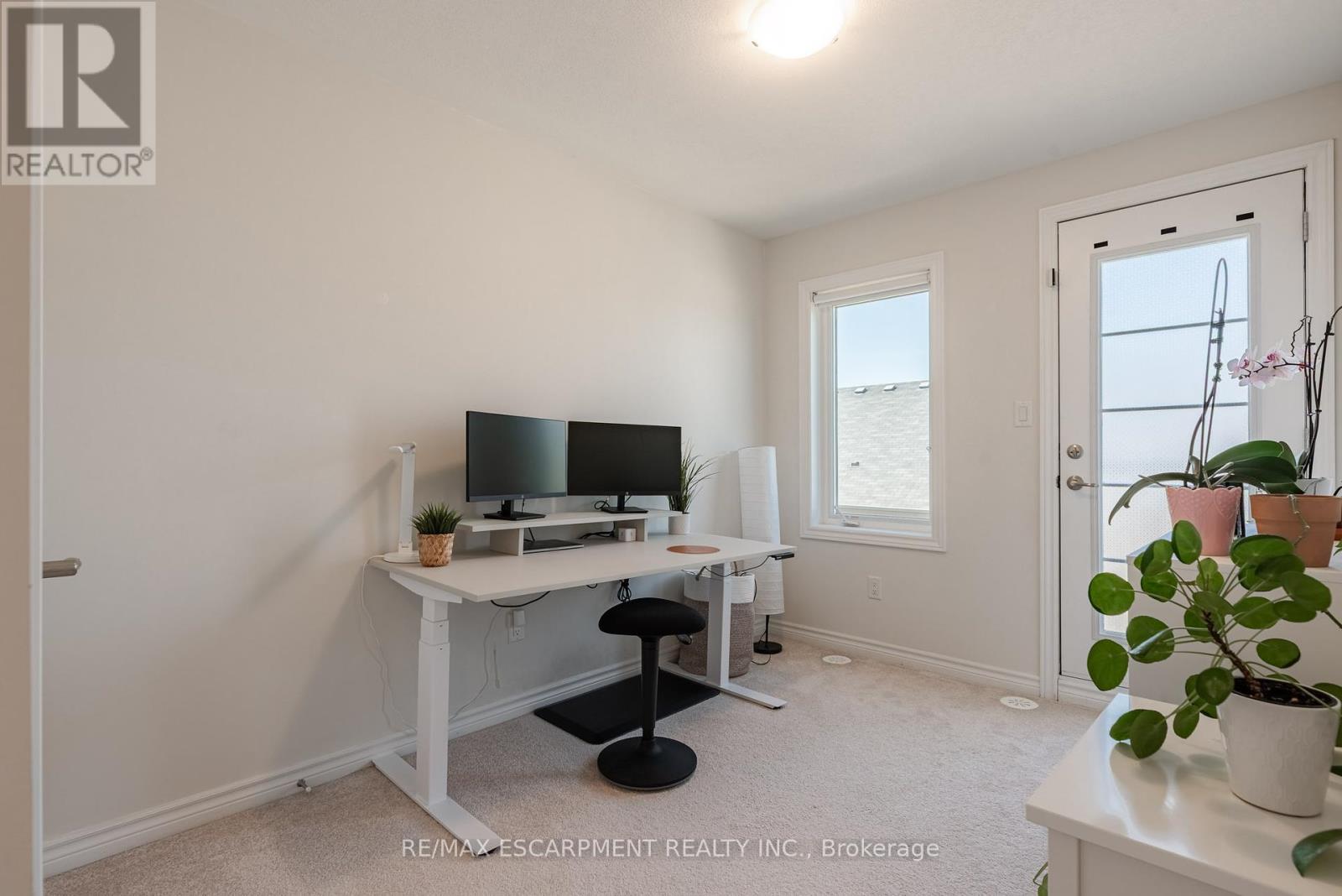 Photo 31 of 108 Borers Creek Circle, Hamilton ON