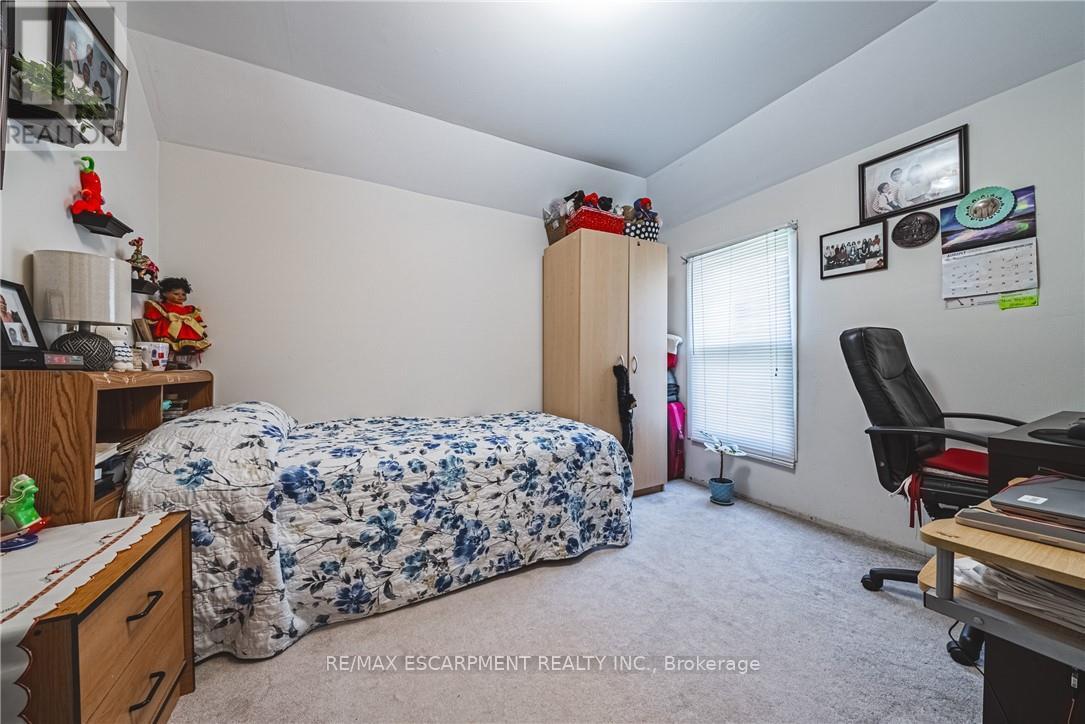 Photo 14 of 64 Kinrade Avenue, Hamilton ON