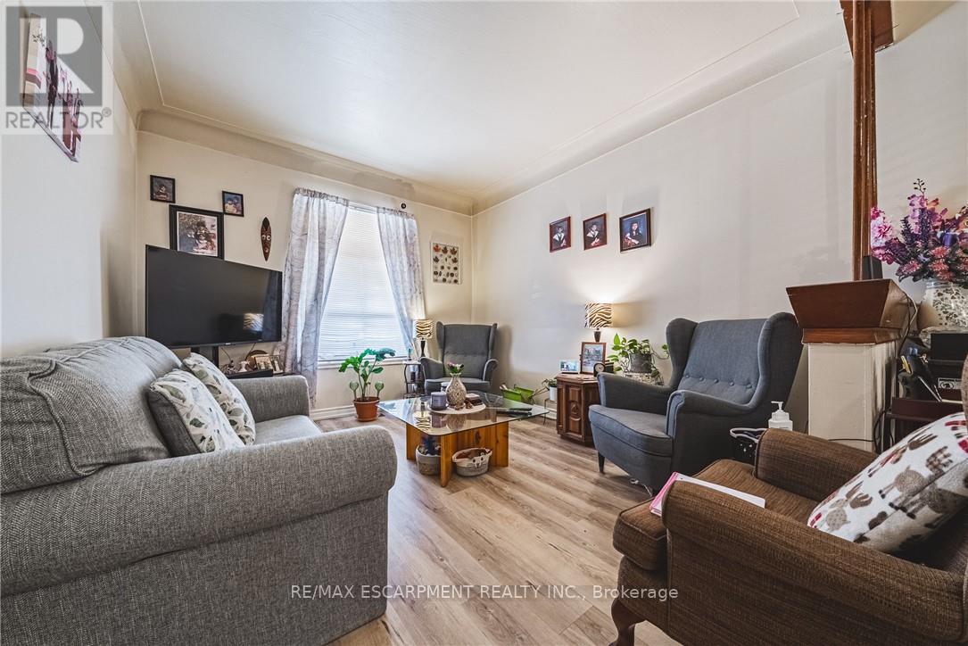 Photo 9 of 64 Kinrade Avenue, Hamilton ON