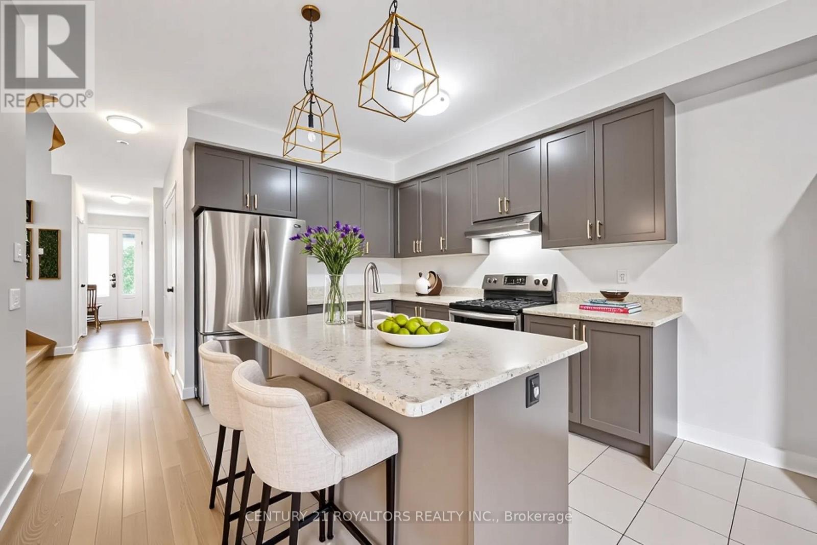 Photo 31 of 110 Huntingford Trail, Woodstock ON