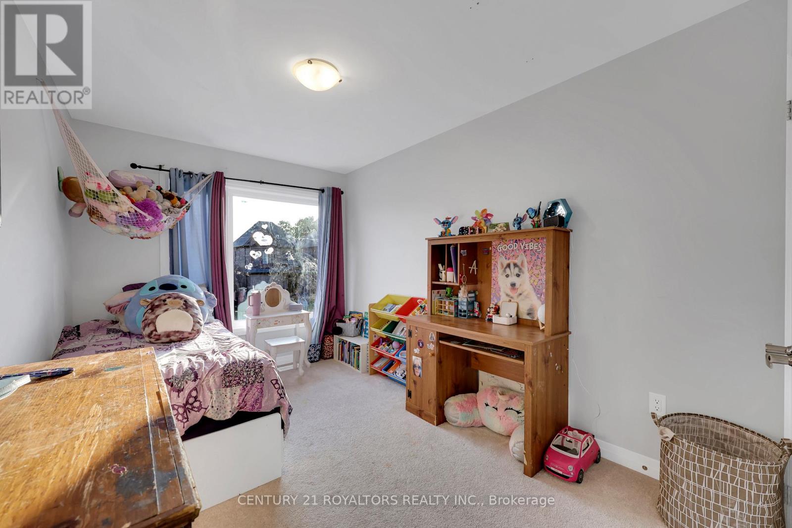 Photo 21 of 110 Huntingford Trail, Woodstock ON
