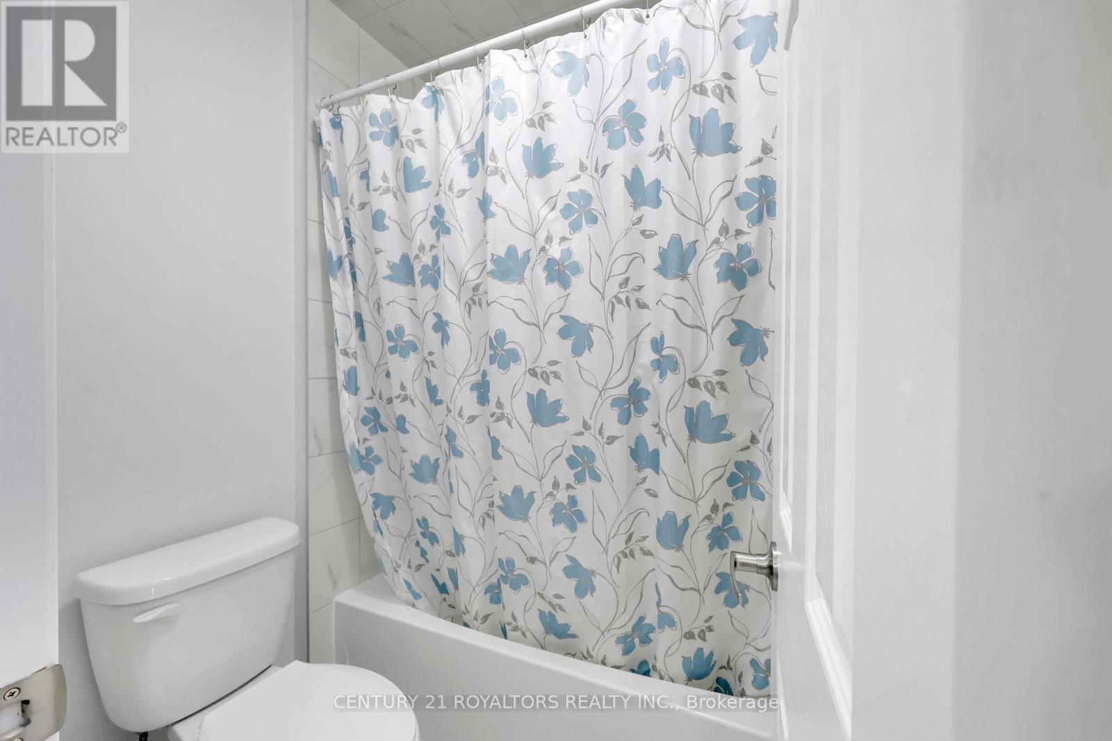 Photo 6 of 110 Huntingford Trail, Woodstock ON