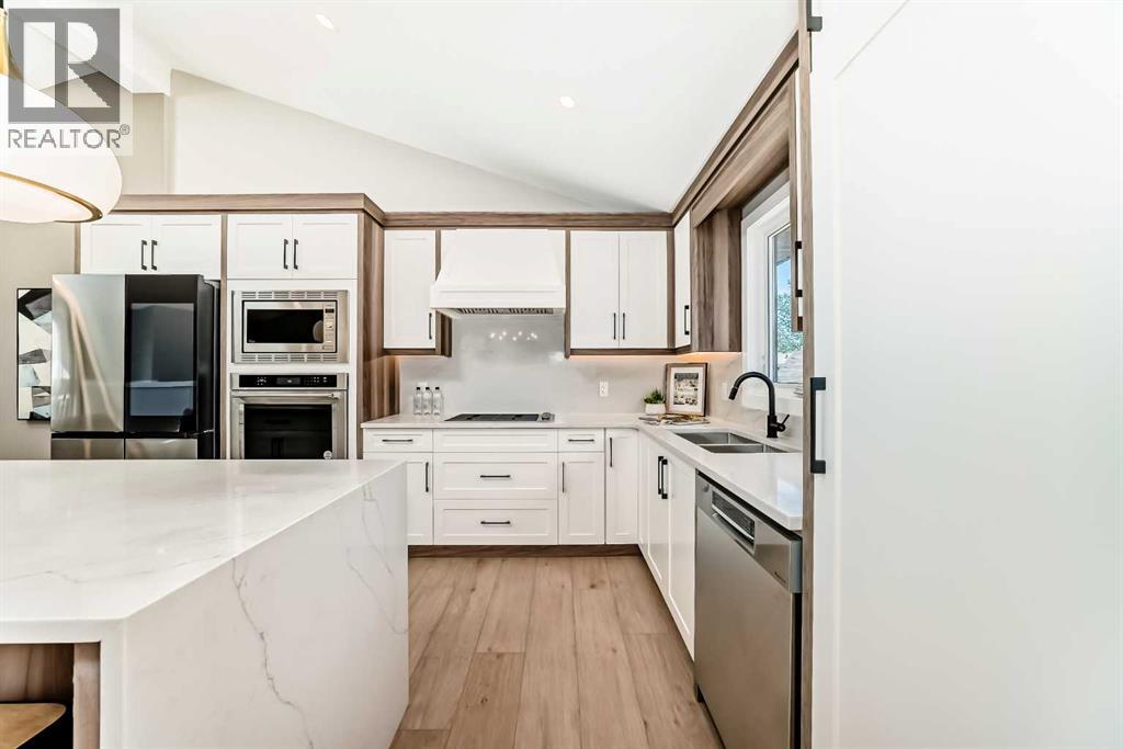Single Family House Bi-level for Sale in   Avenue SE Lake Bonavista Calgary 