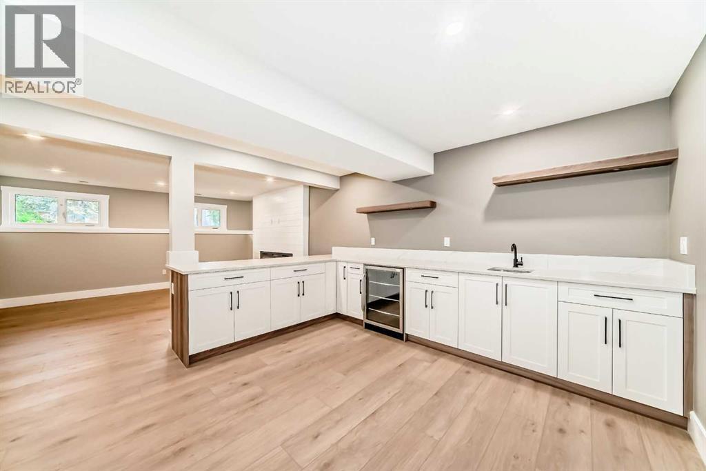 Single Family House Bi-level for Sale in   Avenue SE Lake Bonavista Calgary 