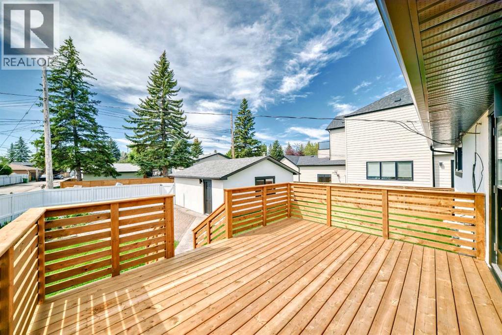 Single Family House Bi-level for Sale in   Avenue SE Lake Bonavista Calgary 