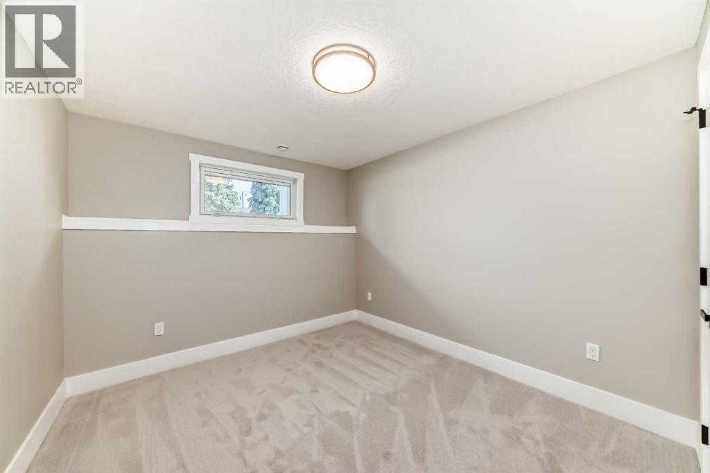 Single Family House Bi-level for Sale in   Avenue SE Lake Bonavista Calgary 