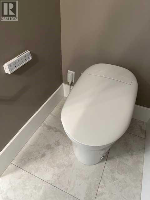 Single Family House Bi-level for Sale in   Avenue SE Lake Bonavista Calgary 