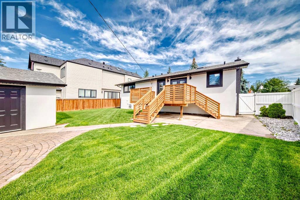 Single Family House Bi-level for Sale in   Avenue SE Lake Bonavista Calgary 