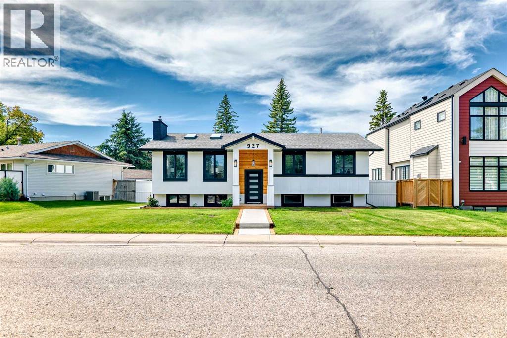 Single Family House Bi-level for Sale in   Avenue SE Lake Bonavista Calgary 