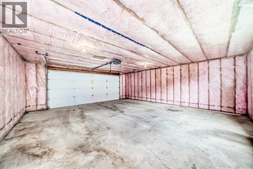 Single Family House Bi-level for Sale in   Avenue SE Lake Bonavista Calgary 