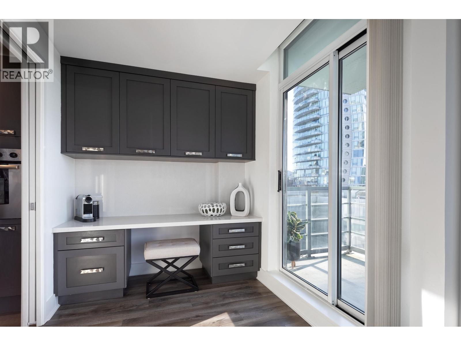 Photo 10 of 506 1483 Homer Street, Vancouver BC
