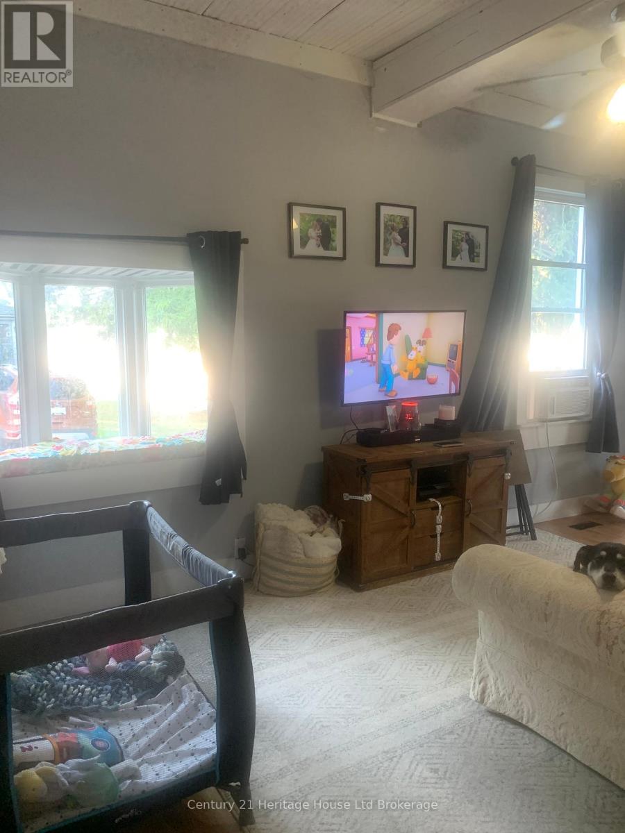 Photo 7 of 22 Fyfe Avenue, Woodstock ON