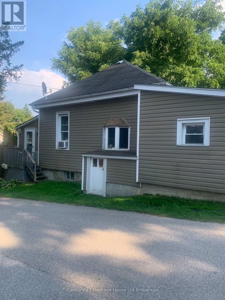 Photo 16 of 22 Fyfe Avenue, Woodstock ON
