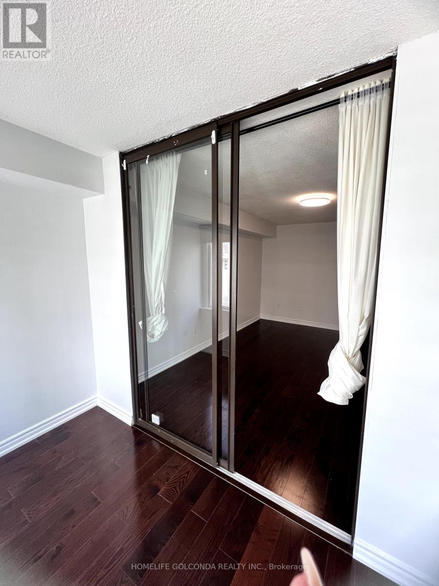 Photo 14 of 1606 45 Carlton Street, Toronto ON