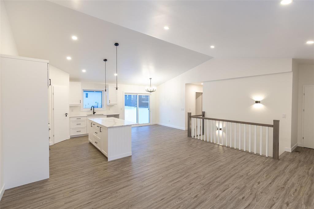 Photo 5 of 32 Becki Cove, Kleefeld MB