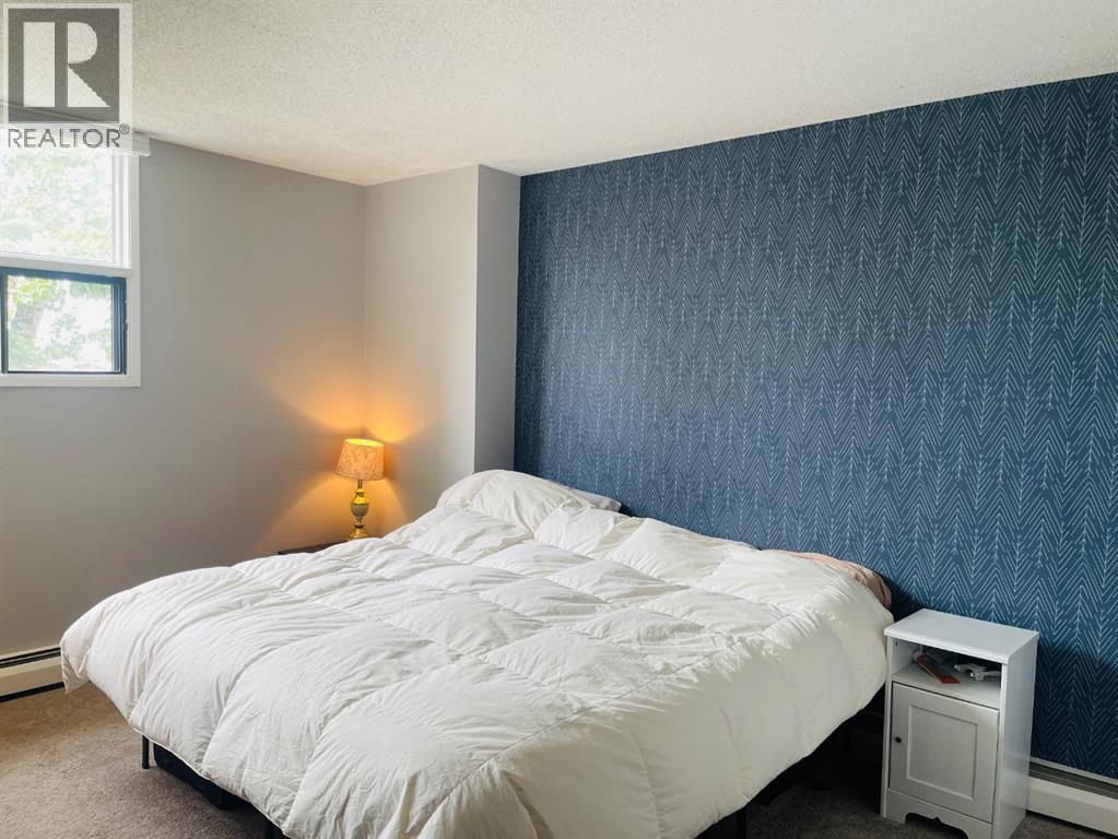 Single Family House for Sale in   Mchugh Court NE Mayland Heights Calgary 