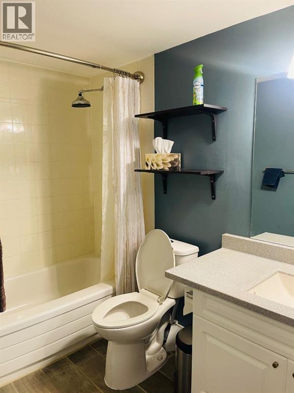 Single Family House for Sale in   Mchugh Court NE Mayland Heights Calgary 