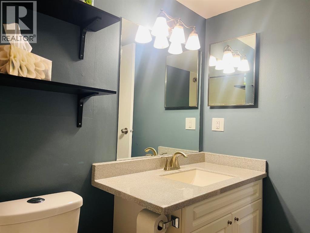 Single Family House for Sale in   Mchugh Court NE Mayland Heights Calgary 