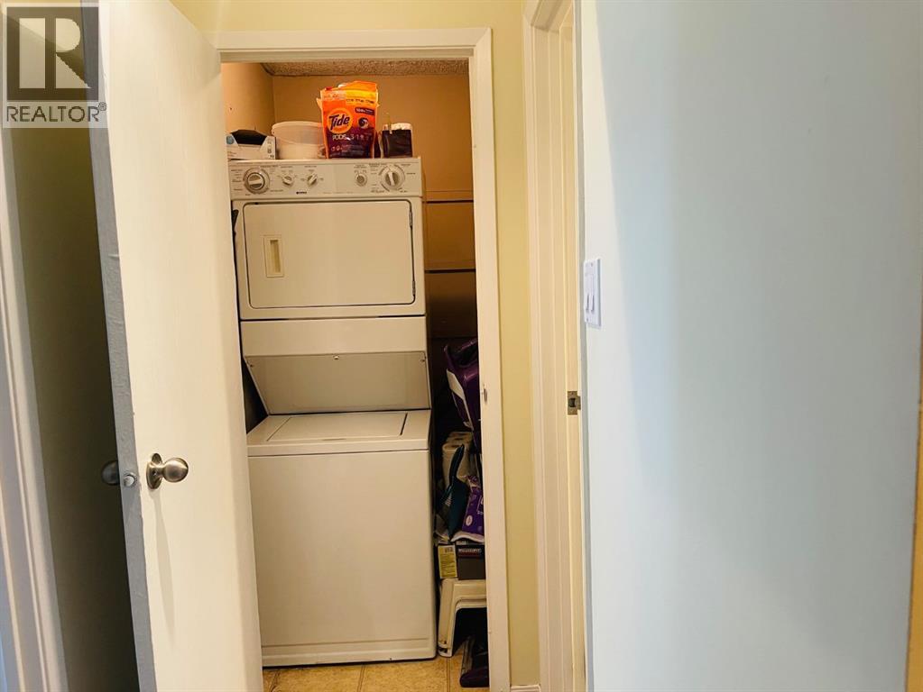 Single Family House for Sale in   Mchugh Court NE Mayland Heights Calgary 