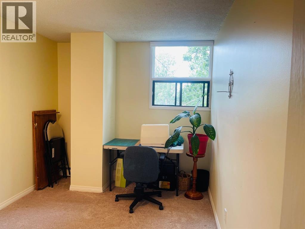 Single Family House for Sale in   Mchugh Court NE Mayland Heights Calgary 