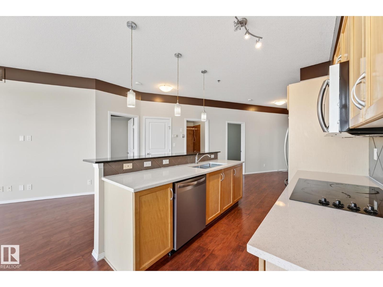 Photo 11 of 403 4835 104 A St Nw, Edmonton AB
